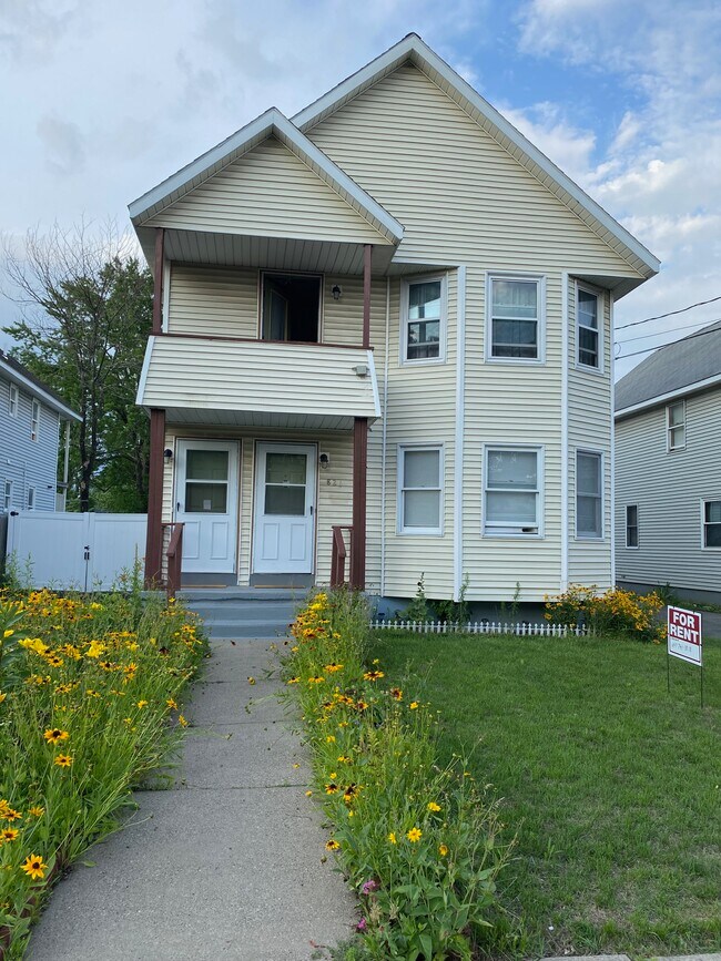 Building Photo - 821 Hamilton St