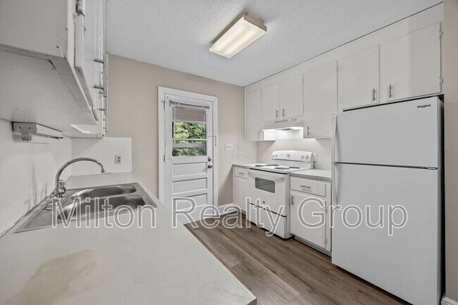 Foto del edificio - 204 McNeil St