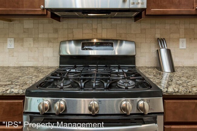 Foto del edificio - 4 br, 3.5 bath House - 7418 N Lacey Dr