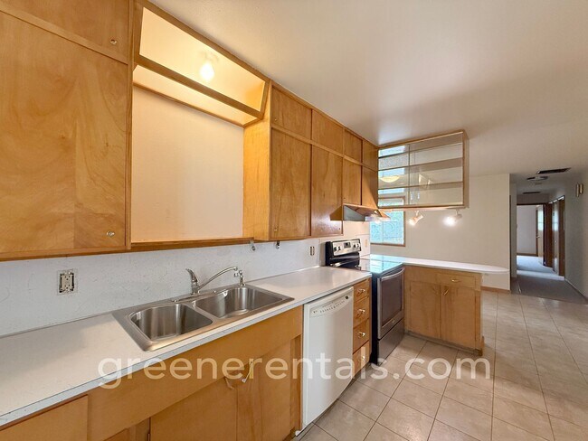 Foto del edificio - 3 BR 1.5 BA Rambler in West Olympia