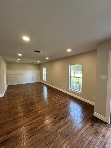 Foto del edificio - 104 Kingswood Dr