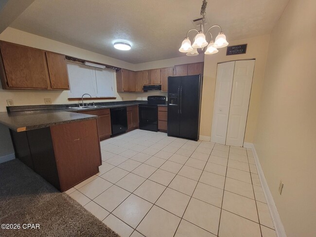 Foto del edificio - 866 Premier Dr