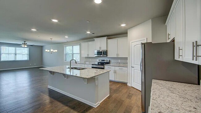 Building Photo - 313 Imperial Ct