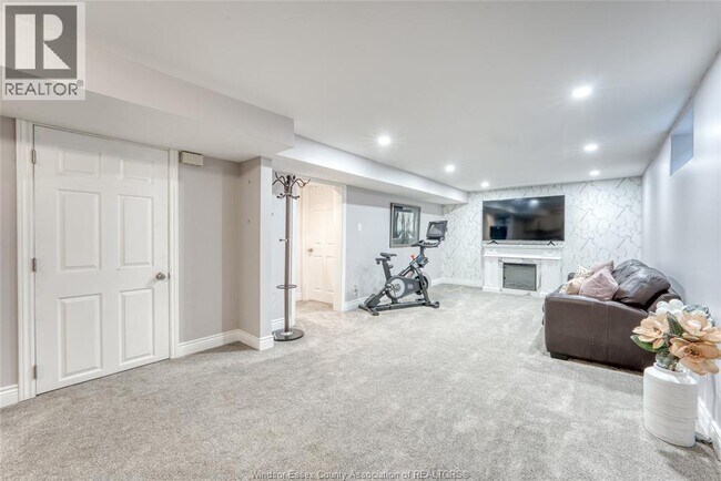 Photo du bâtiment - 1260 Laurendeau Ave