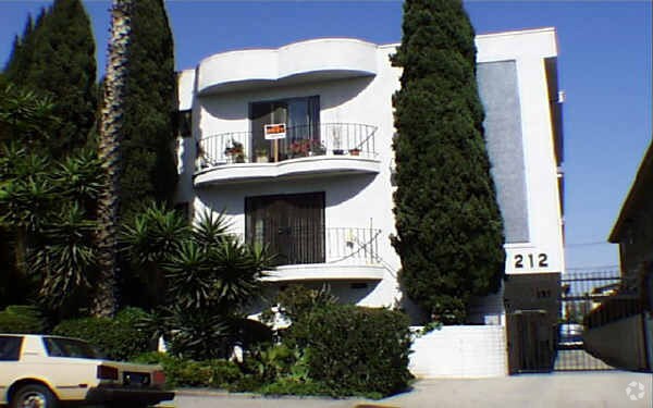 Primary Photo - 212 S Mariposa Ave