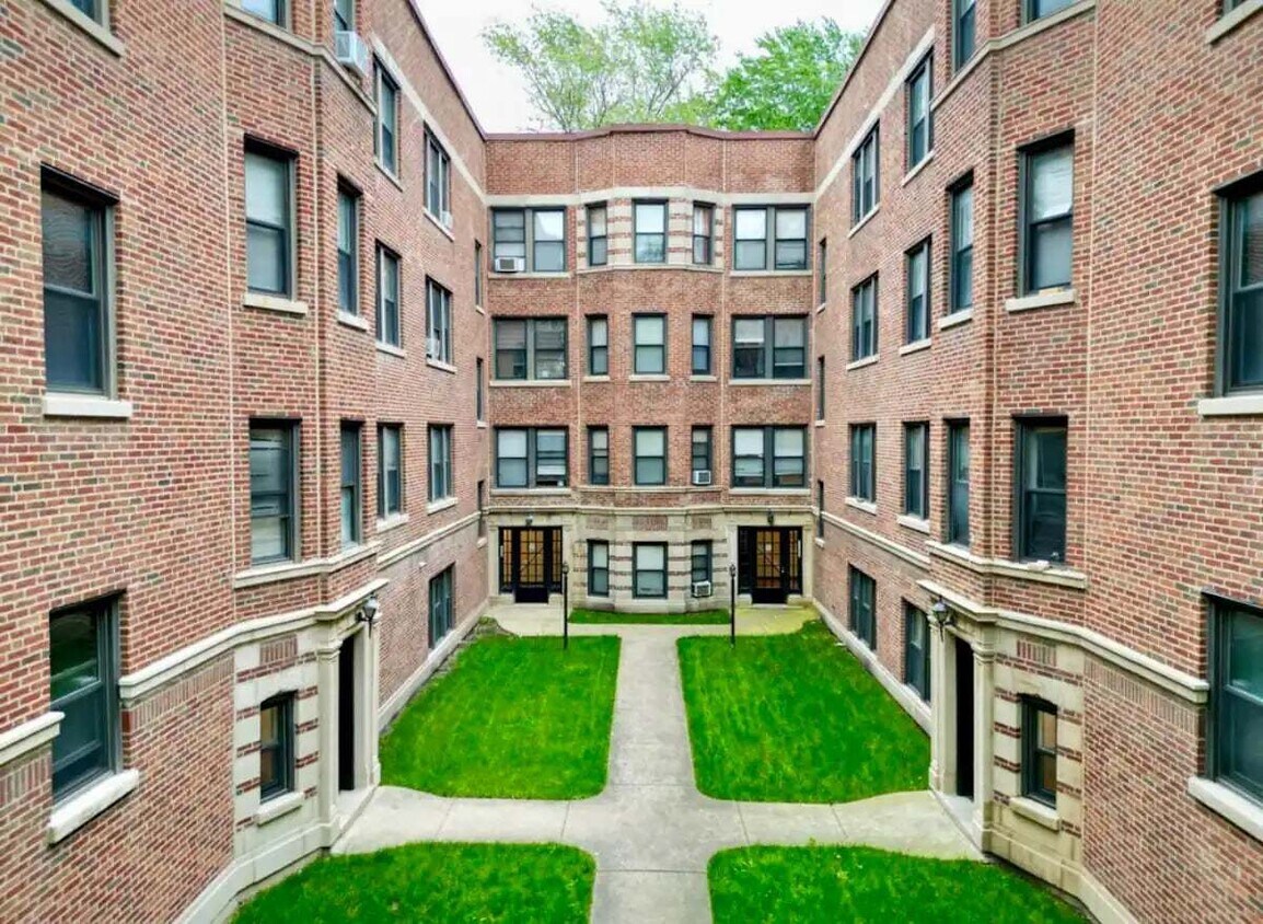 Foto principal - 6443 N Hamilton Ave