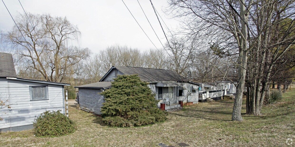 Foto del edificio - 6624 W Lee Hwy