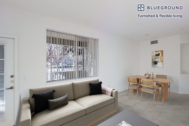 Foto del edificio - 3200 Rubino Dr