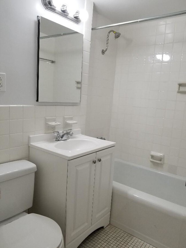 Foto del edificio - 333 E 46th St