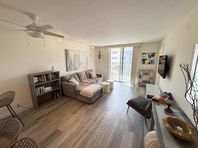 Foto del edificio - 2929 S Ocean Blvd