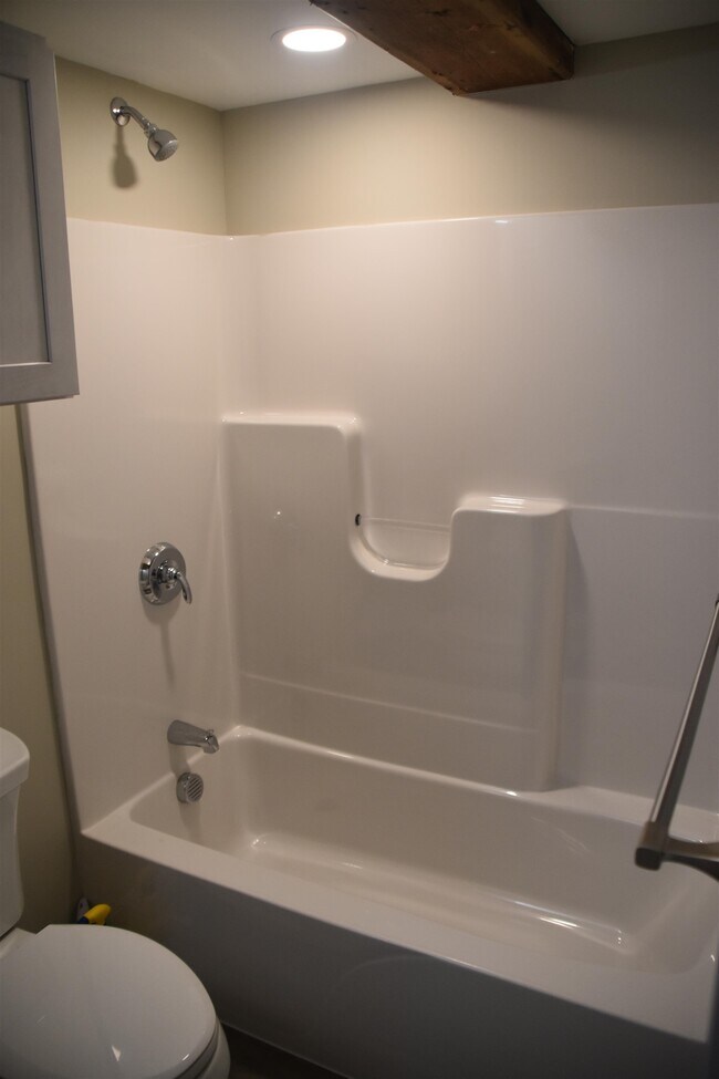 Foto del edificio - 4 Bay Rd