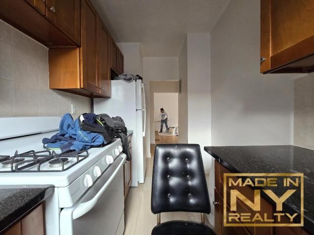 Foto del edificio - 1 bedroom in Rego Park NY 11374