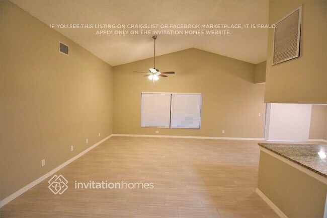 Foto del edificio - 4110 Yellowwood Dr