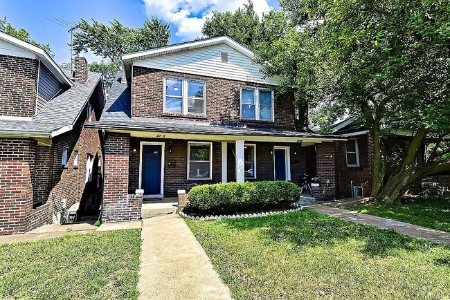Building Photo - 2726 Sulphur Ave