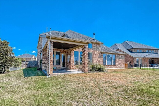 Foto del edificio - 28214 Evergreen Cove Ln