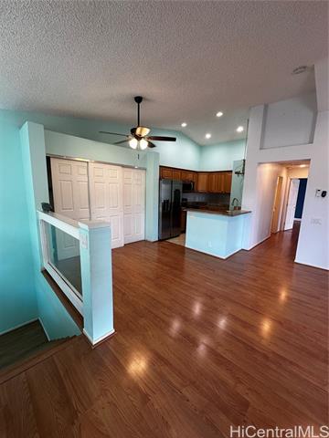 Building Photo - 91-1039-1039 Laaulu St