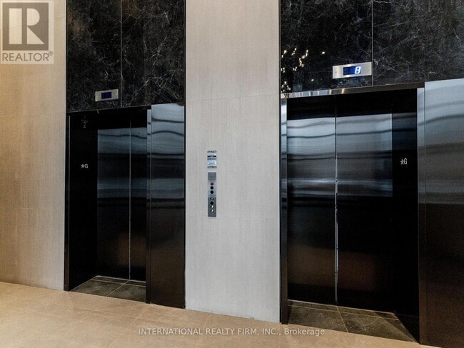 Building Photo - 195 McCaul St