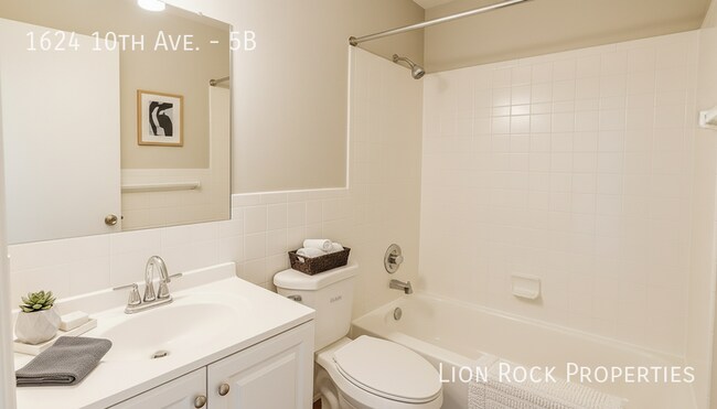 Building Photo - 1624 10th Ave