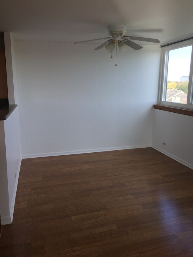 101 Bar Harbour Rd Unit 6N, Schaumburg, IL 60193 Condo for Rent in