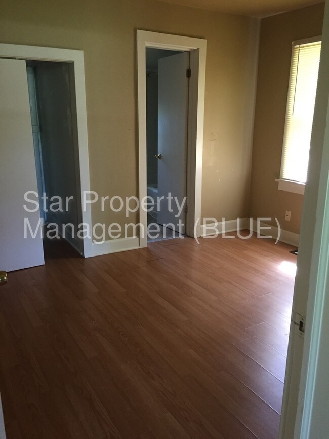 Foto del edificio - 7815 E 86th St