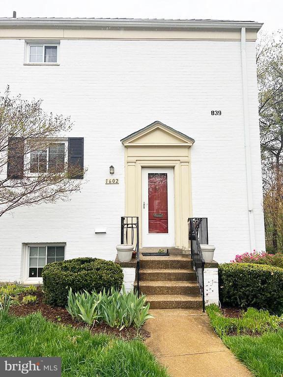 Foto principal - 1602 Ripon Pl