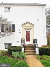Building Photo - 1602 Ripon Pl