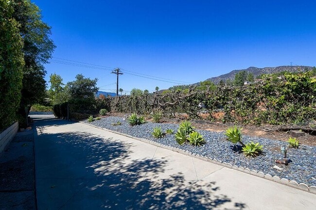 Foto del edificio - 279 Starlight Crest Dr
