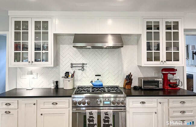 Foto del edificio - 85 Gellert Rd