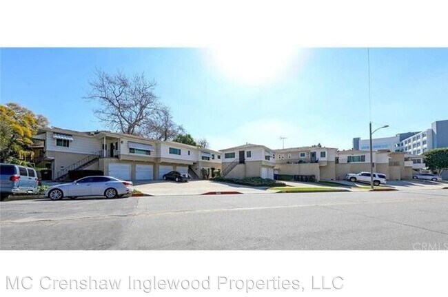 Building Photo - 8400-8422 Crenshaw Dr