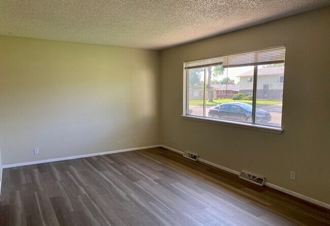 Building Photo - 3-Bedroom Home In A Great Location!