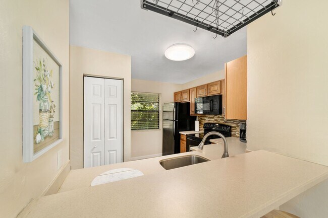 Foto del edificio - Haystacks Condo