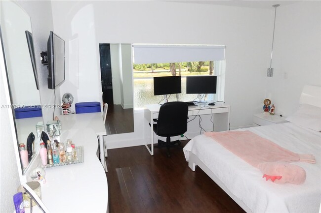 Photo - 10923 NW 70th St House