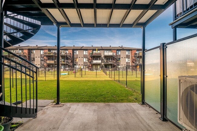 Building Photo - 3617-3617 Rue Elsa-Triolet