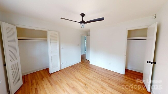Foto del edificio - 1510 Woodhill Ln