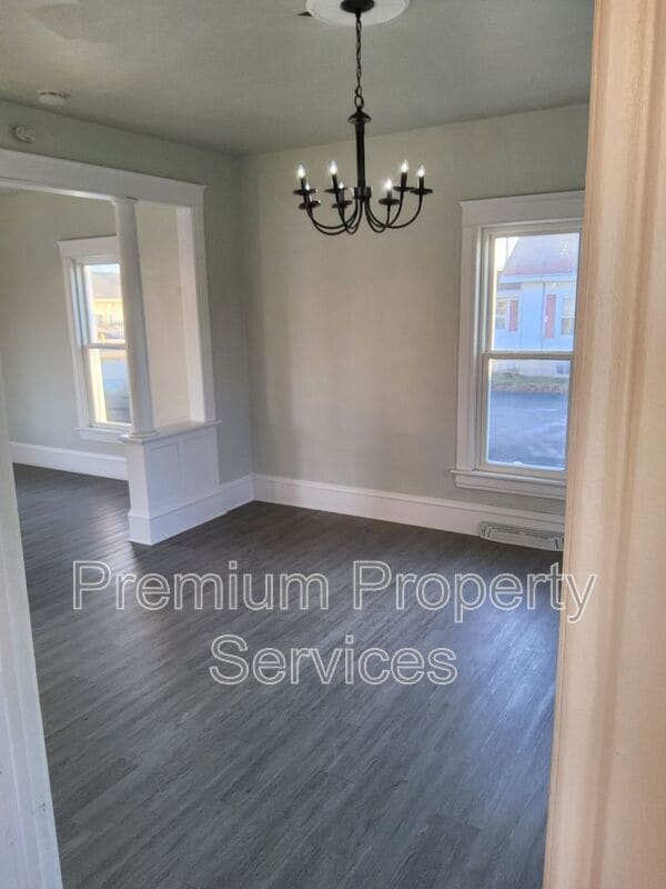 Building Photo - 502 Blackhawk Blvd