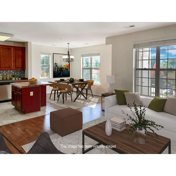 Foto principal - 21228 McFadden Sq