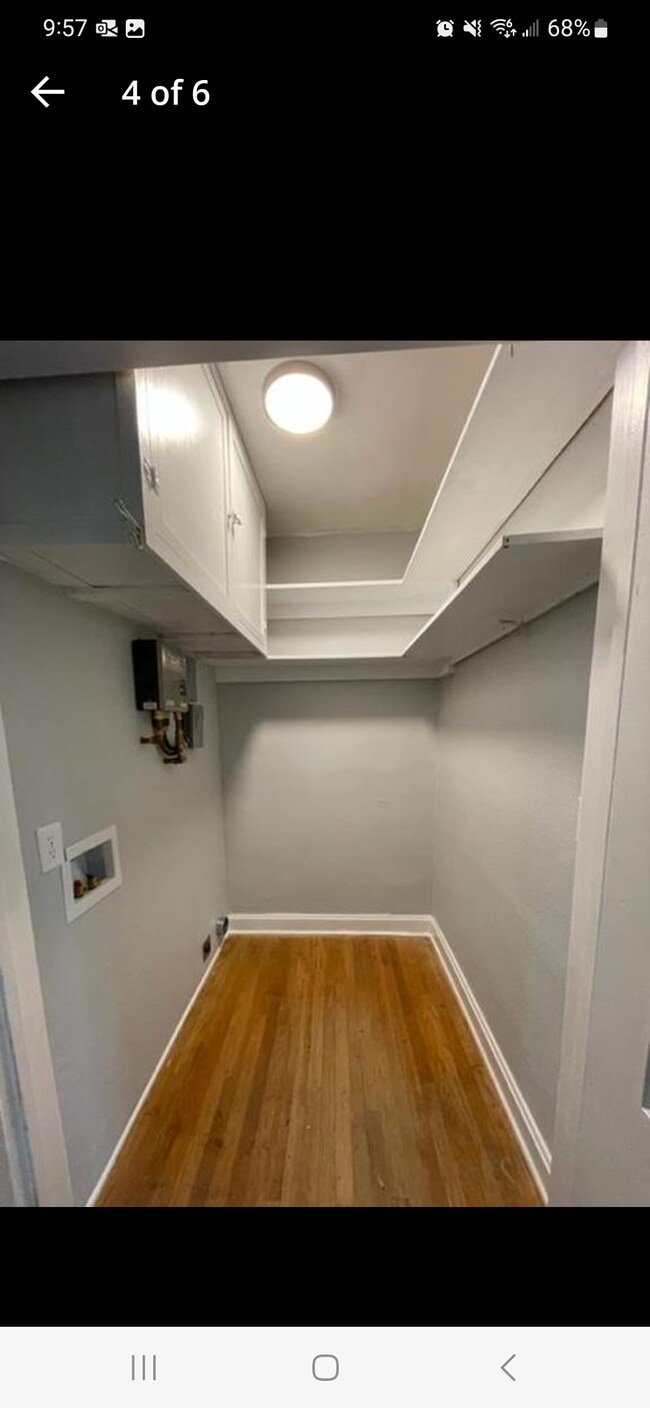 Building Photo - 1305 N Beard Ave