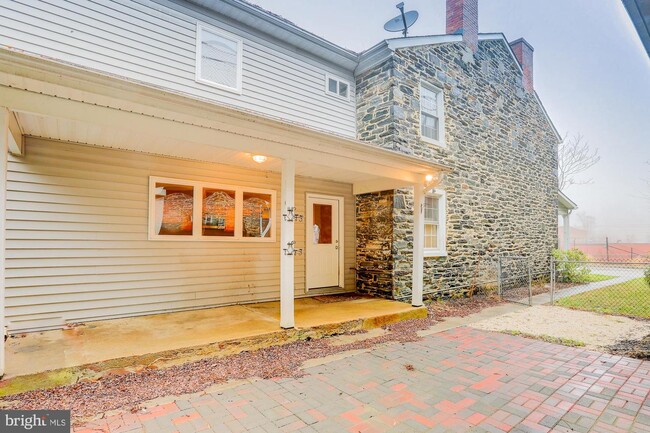 Building Photo - 3638 Clipper Rd