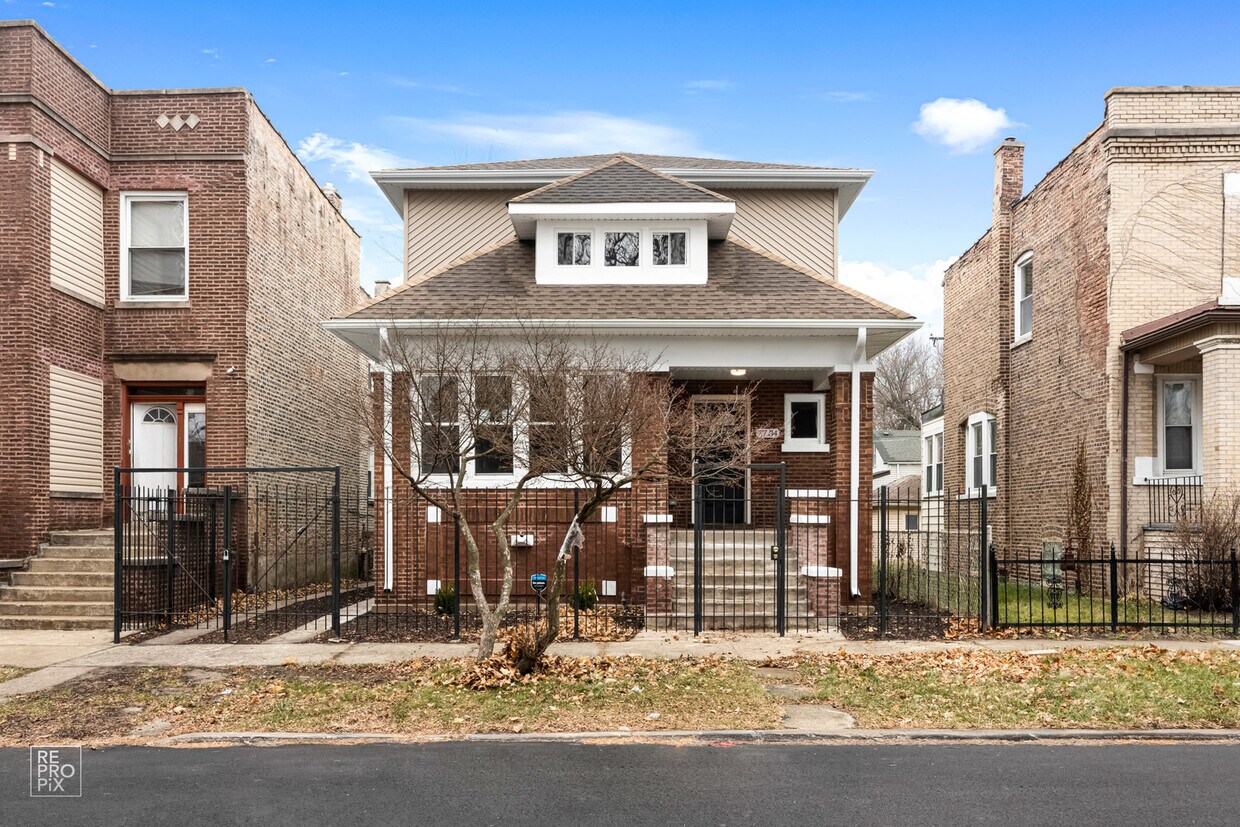 Primary Photo - 7734 S Langley Ave