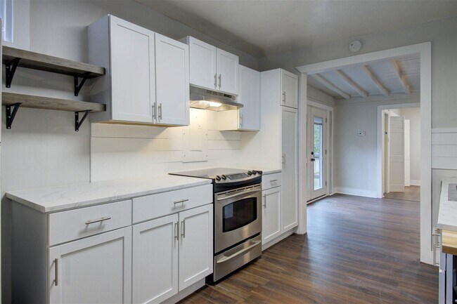 Building Photo - 2241 Bailey Drive, North Charleston, SC 29...
