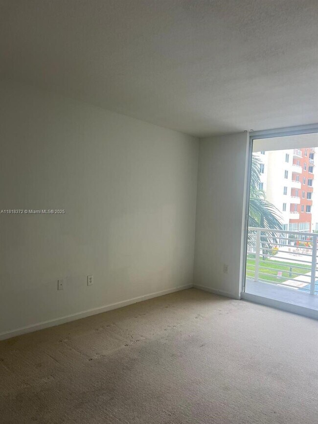 Building Photo - 1 bedroom in Aventura FL 33180