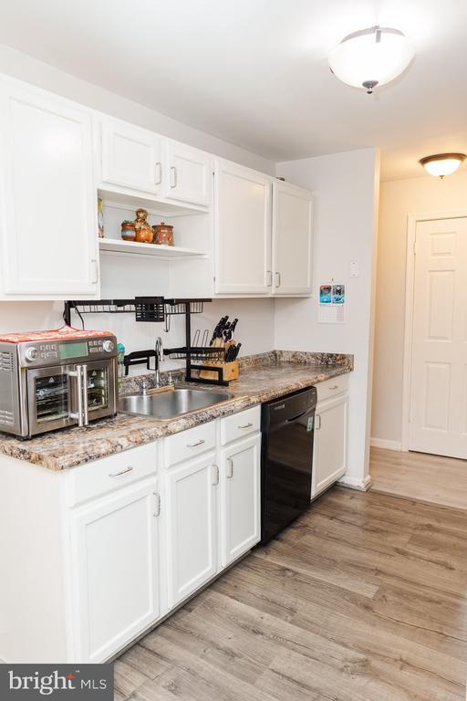 Foto del edificio - 9576 Jayhawk Terrace