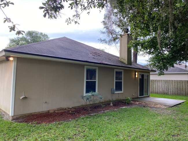 Back of Home - 1410 Soaring Flight Way