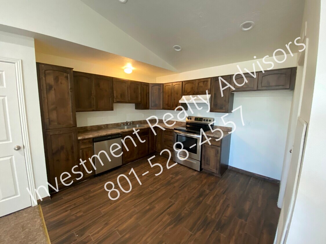 Two Weeks Free Rent! Condo for Rent in Magna, UT