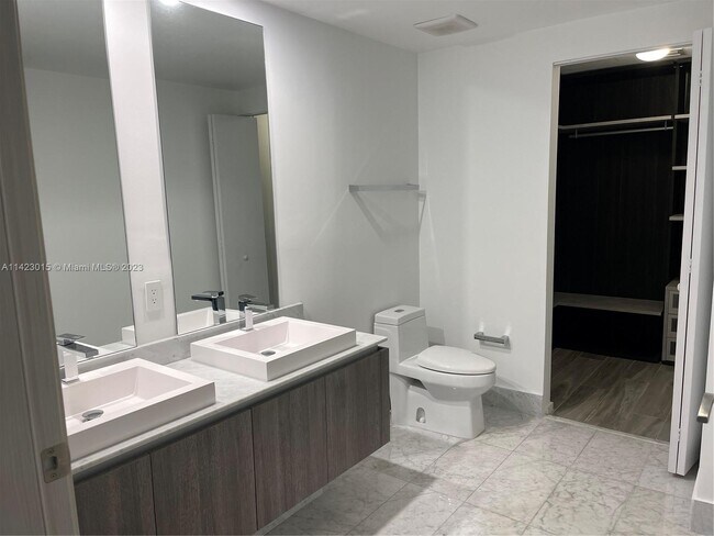 Foto del edificio - 801 S Miami Ave