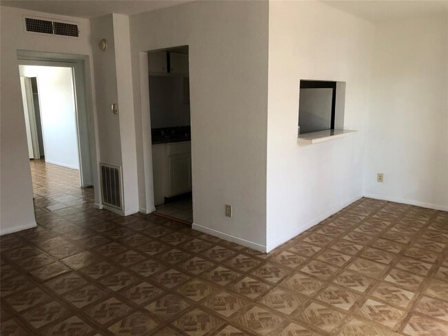 Building Photo - 7650 Moonmist Dr