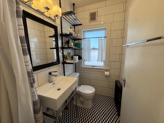 Building Photo - 946 E Johnson St