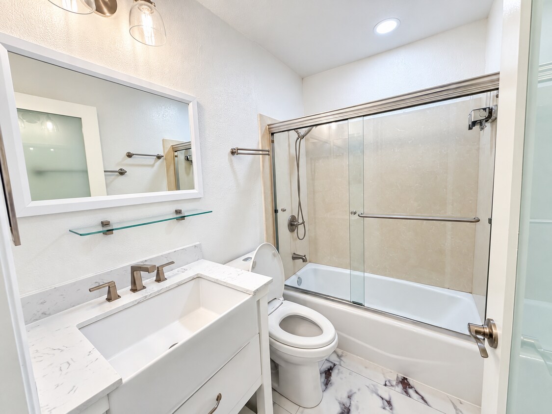 Foto del edificio - 2209 Summereve Ct