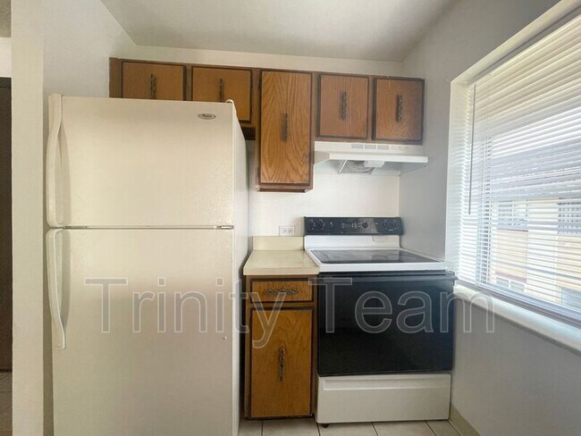 Foto del edificio - 9600 Huron St