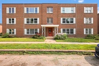 Building Photo - 2 Sherman Terrace